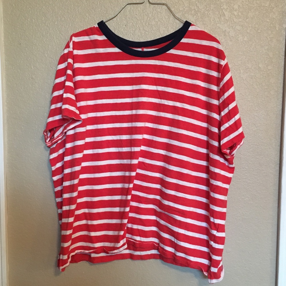 Old Navy t-shirt